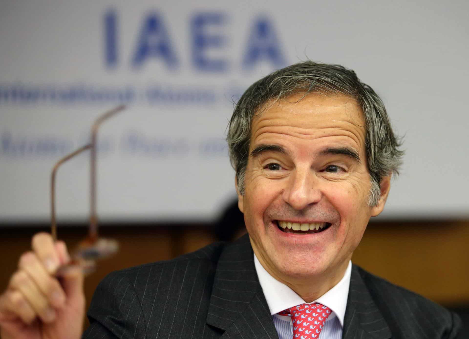 El secretario general del Organismo Internacional para la Energía Atómica (OIEA), Rafael Grossi, llega a una reunión del Consejo de Gobernadores del OIEA en Viena, el 20 de noviembre de 2024. EFE/EPA/HEINZ-PETER BADER