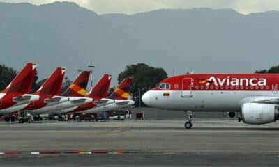 Fotografía de archivo de aviones de la aerolínea Avianca. EFE/ Mauricio Dueñas Castañeda