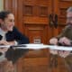 Fotografía cedida por la presidencia de México, de la presidenta mexicana Claudia Sheinbaum (i) y el canciller mexicano Juan Ramón de la Fuente durante una conversación telefónica con el presidente electo de Estados Unidos Donald Trump, este miércoles en el Palacio Nacional de Ciudad de México (México). EFE/ Presidencia de México /SOLO USO EDITORIAL/SOLO DISPONIBLE PARA ILUSTRAR LA NOTICIA QUE ACOMPAÑA (CRÉDITO OBLIGATORIO)