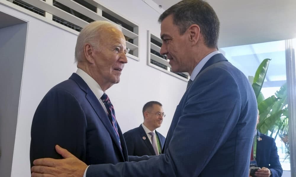 El presidente del Gobierno de España, Pedro Sánchez, este martes durante el encuentro que ha mantenido con el presidente de EE.UU., Joe R. Biden, en Río de Janeiro con motivo de la Cumbre del G20.-EFE/ Pool Moncloa/Borja Puig de la Bellacasa/Pool G20