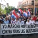 Personas se manifiestan durante la marcha 'Por la Justicia, contra toda la injusticia' este jueves Asunción (Paraguay). EFE/ Nina Osorio