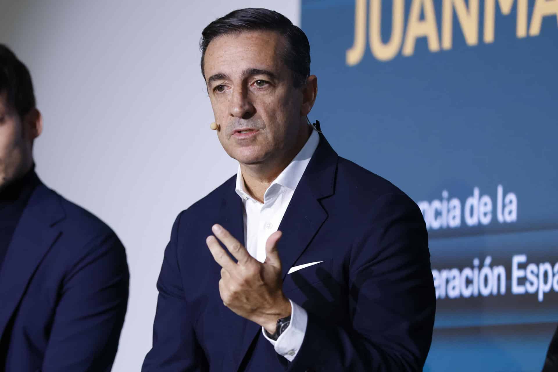 MADRID, 14/11/2024.- El economista Juan Manuel Morales, durante la presentación de su proyecto para ser candidato a la presidencia de la Federación Española de Fútbol (RFEF), en Madrid. EFE/Blanca Míllez