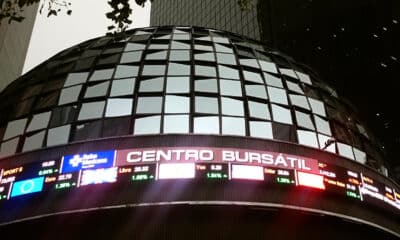 Vista de un tablero de la Bolsa de Valores de México en Ciudad de México. Archivo. EFE/Jorge Núñez