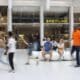 Fotografía de archivo de personas en el centro comercial Oculus World Trade Center, en Nueva York, EE. UU. EFE/EPA/Sarah Yenesel