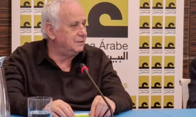 El historiador israelí, Ilan Pappé, habla durante una rueda de prensa este viernes en la Casa Arabe en Madrid (España). Pappé defendió que la Unión Europea debe abandonar el papel de mediador en el conflicto entre Israel y Palestina y "liderar la defensa de los derechos de los palestinos", ante un israel "genocida", cada vez más dispuesto a anexionarse Gaza y Cisjordania. EFE/ Jorge Fuentelsaz/ MÁXIMA CALIDAD DISPONIBLE