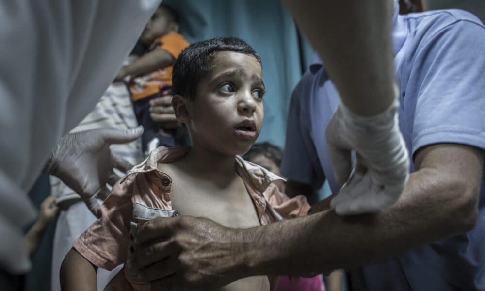 Niños en un hospital de Gaza en una imagen de archivo. EFE/Oliver Weiken