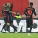 El central del Barcelona Inigo Martinez (I) celebra el 0-1 con su compañero Jules Kounde durante el partido de la UEFA Champions League league que han jugado FC Crvena zvezda y FC Barcelona, en Belgrado, Serbia. EFE/EPA/ANDREJ CUKIC