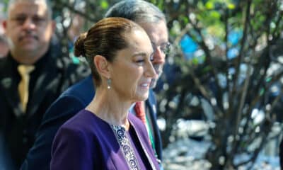 La presidenta de México, Claudia Sheinbaum, camina a la salida del hotel Othon Palace, en la playa de Copacabana previo a la cumbre de G20 este lunes en Rio de Janeiro (Brasil). EFE/ Sebastiao Moreira