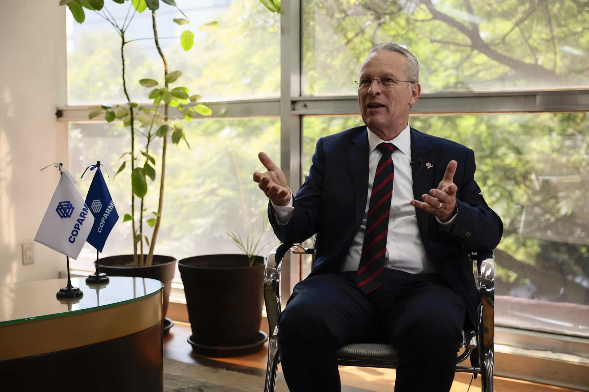 El presidente de la Confederación Patronal de la República Mexicana (Coparmex), José Medina Mora, habla durante una entrevista con EFE en Ciudad de México (México). Archivo. EFE/ José Méndez