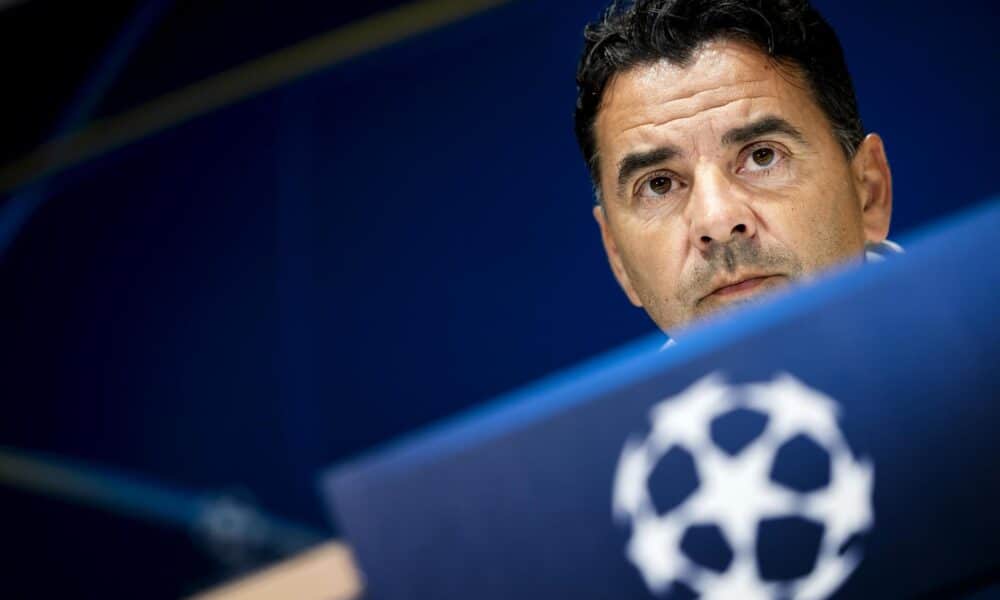 El entrenador del Girona, Michel Sanchez, durante la rueda de prensa previa al partido de la Liga de Campeones contra el PSV Eindhoven. EFE/EPA/Koen van Weel