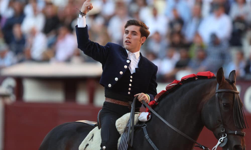 Imagen de archivo del rejoneador Guillermo Hermoso de Mendoza durante una corrida de rejones de la Feria de San Isidro en Madrid. EFE/ Kiko Huesca