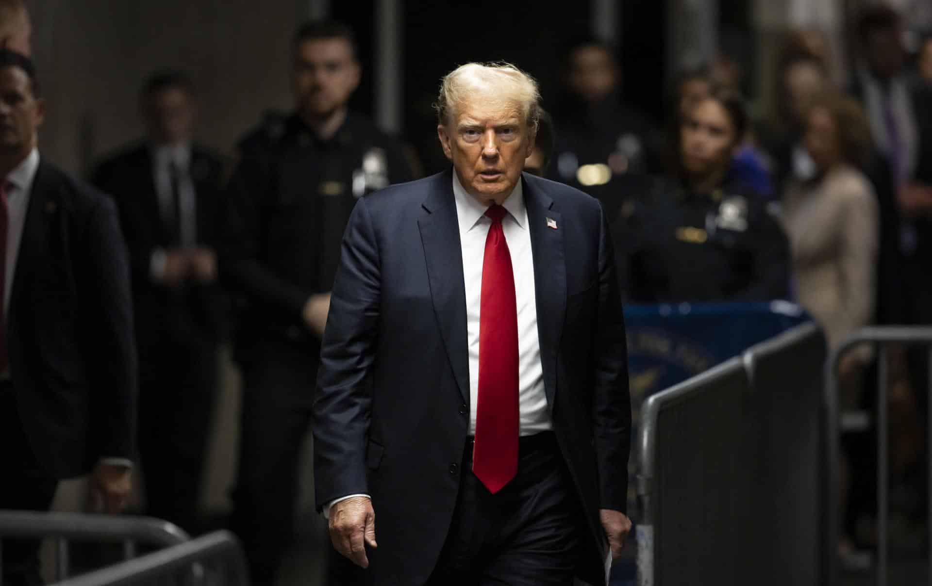 Fotografía de archivo del 28 de mayo de 2024 del expresidente de los Estados Unidos, Donald Trump, a su llegada a una corte en Nueva York (EE.UU.) EFE/EPA/JUSTIN LANE / POOL