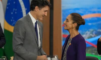 Fotografía cedida por la Presidencia de México de la mandataria mexicana, Claudia Sheinbaum, junto al primer ministro de Canadá, Justin Trudeau, este lunes durante la cumbre del G20, en Río de Janeiro (Brasil). EFE/ Presidencia De México / SOLO USO EDITORIAL/ SOLO DISPONIBLE PARA ILUSTRAR LA NOTICIA QUE ACOMPAÑA (CRÉDITO OBLIGATORIO)