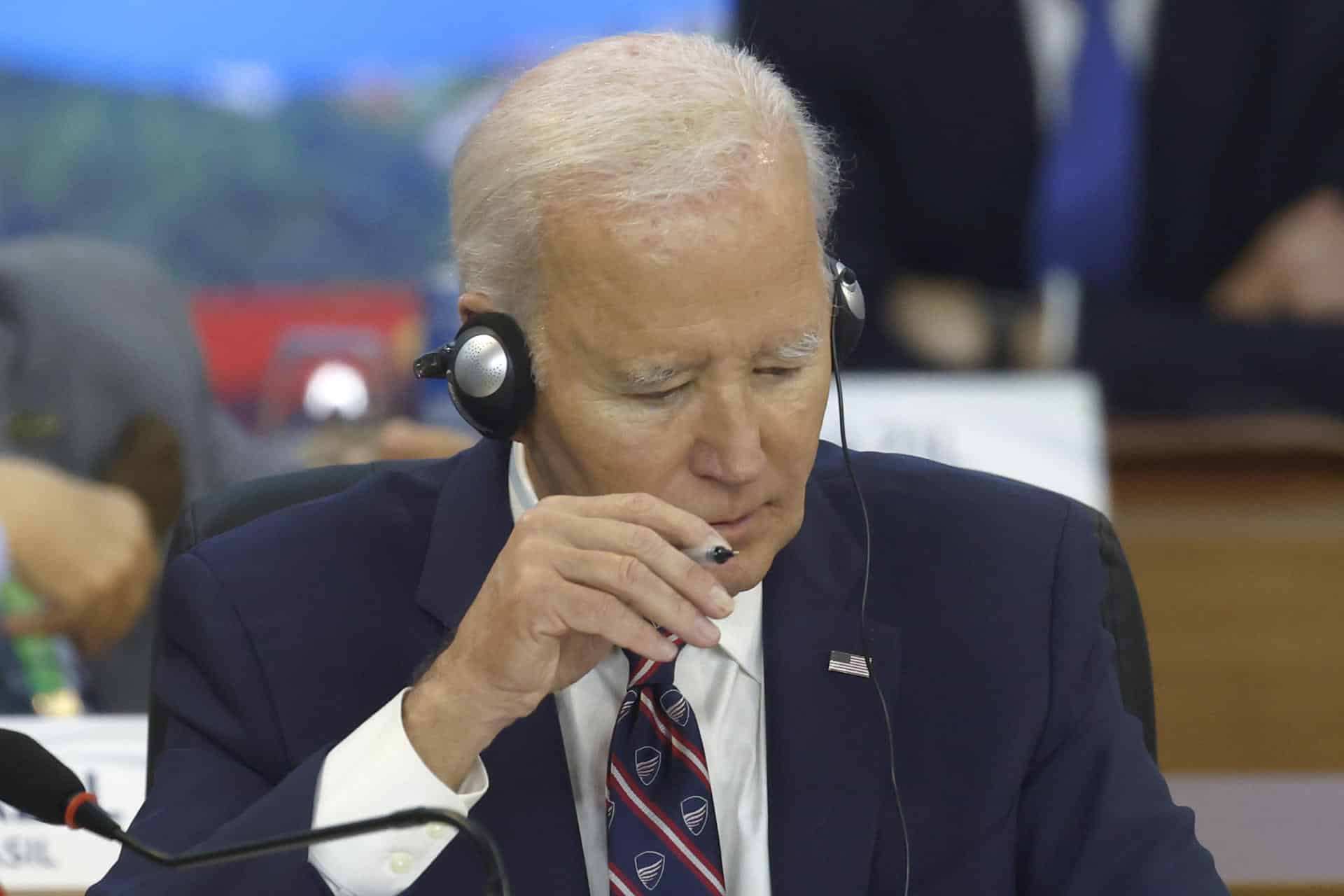 El presidente de Estados Unidos, Joe Biden, participa durante la apertura del segundo día de la Cumbre de jefes de Estado del G20 este martes en Río de Janeiro (Brasil). EFE/ Antonio Lacerda