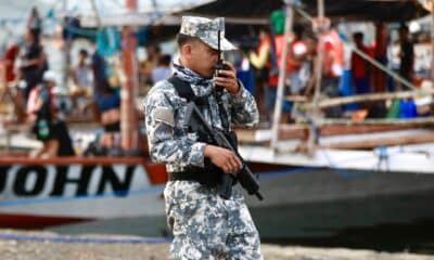 Foto de Archivo. Masinloc (Filipinas), 14/05/2024.- Un guardacostas filipino antes de emprender un viaje al bajo de Masinloc, uno de los territorios del mar de China Meridional que se disputan Pekín y Manila. EFE/EPA/FRANCIS R. MALASIG