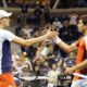 Foto de archivo del español Carlos Alcaraz (D) y el italiano Jannik Sinner, los dos grandes favoritos de las Finales ATP que comienzan el domingo en Turín (Italia). EFE/EPA/JASON SZENES