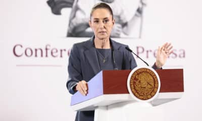 La presidenta de México, Claudia Sheinbaum, habla en una rueda de prensa este martes en Palacio Nacional en la Ciudad de México (México). EFE/José Méndez