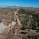 Fotografía aérea de la construcción de vías férreas este sábado, en la ciudad de Hermosillo en el estado de Sonora (México). EFE/Daniel Sánchez