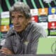 El entrenador del Real Betis , Manuel Pellegrini, durante la rueda de prensa este miércoles en el estadio Benito Villamarín de Sevilla donde mañana juegan ante el NK Celje en el tercer partido de la liguilla de la Liga Conferencia. EFE/ Julio Muñoz