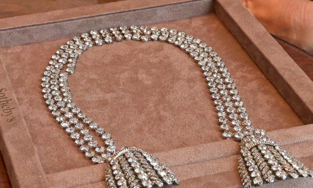 El collar de diamantes atribuido a María Antonieta, última reina de Francia.EFE/ Guillermo Garrido