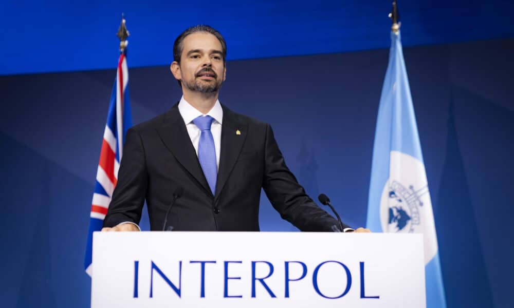 La 92 Asamblea General de Interpol, que se celebra en Glasgow (Escocia), eligió este martes al brasileño Valdecy Urquiza como el nuevo secretario general de la organización, quien, según su presidente, Ahmed Naser Al-Raisi, "representa el futuro" del organismo. EFE/ Interpol SÓLO USO EDITORIAL / SÓLO DISPONIBLE PARA ILUSTRAR LA NOTICIA QUE ACOMPAÑA (CRÉDITO OBLIGATORIO)