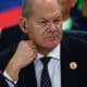 El primer ministro de Alemania, Olaf Scholz, participa durante la apertura de la Cumbre de jefes de Estado del G20 que comenzó este lunes en Río de Janeiro (Brasil). EFE/ Antonio Lacerda