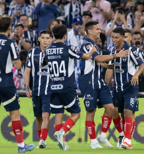 Jugadores de Rayados celebran un gol en el estadio BBVA de Monterrey (México). EFE/ Miguel Sierra