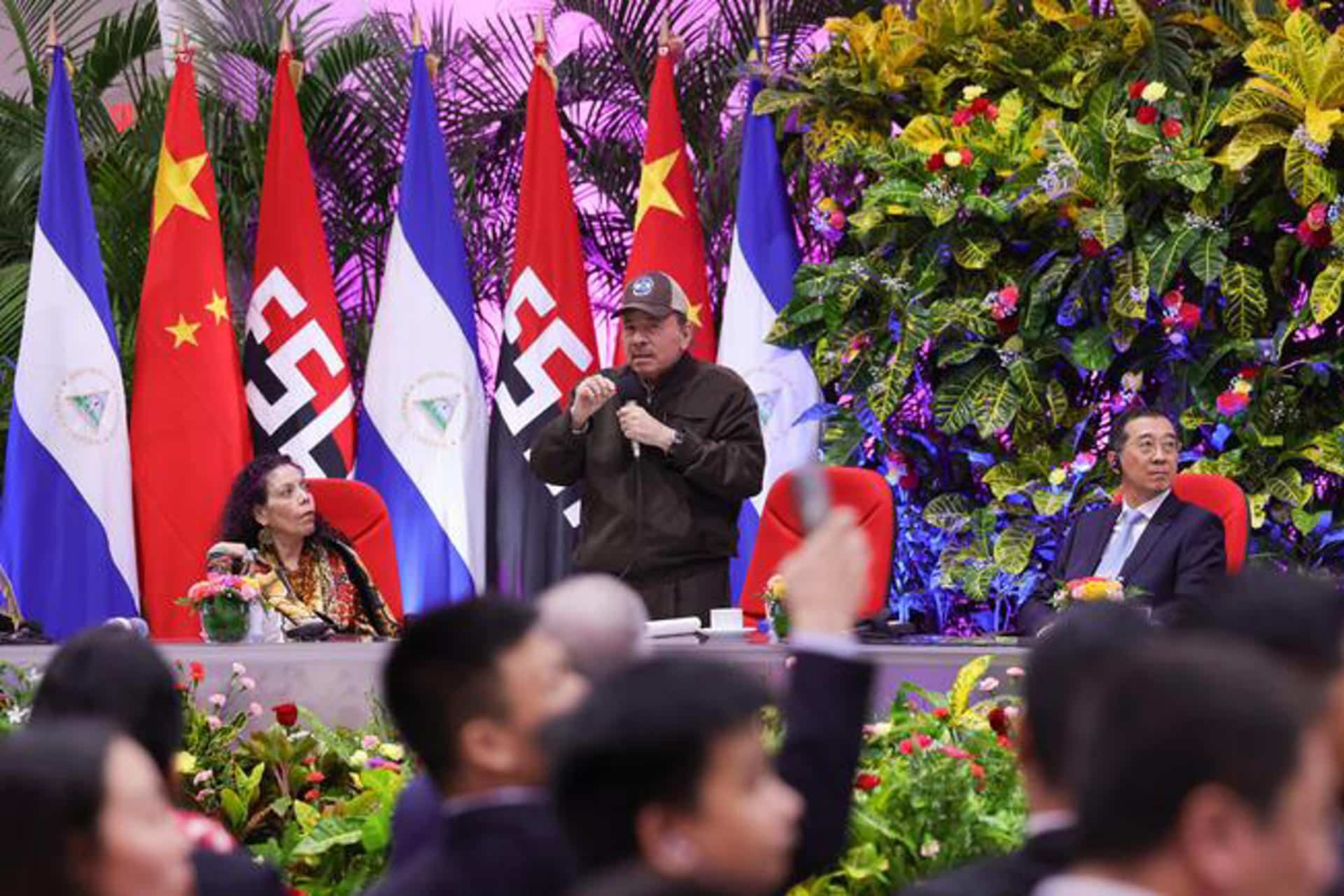 El presidente de Nicaragua, Daniel Ortega (c), habla durante la XVII Cumbre Empresarial China-LAC. Ortega quiere hacerle una nueva reforma a la Constitución del país. EFE/ Presidencia De Nicaragua