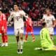 El jugador del Bayern Jamal Musiala (3-I) celebra el 1-0 durante el partido de la UEFA Champions League que han jugado FC Bayern Munich y S.L. Benfica, yn Múnich, Alemania. EFE/EPA/ANNA SZILAGYI