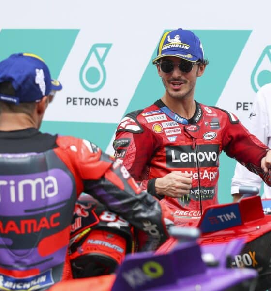 El piloto italiano Francesco Bagnaia of Ducati Lenovo (C), durante el Gran Premio de Malasia. EFE/EPA/FAZRY ISMAIL