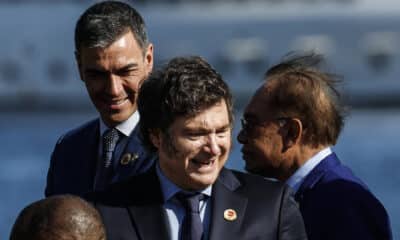 El presidente de Argentina, Javier Milei (c), durante su participación este lunes en la Cumbre del G20 que comenzó en Río de Janeiro (Brasil). EFE/ Antonio Lacerda