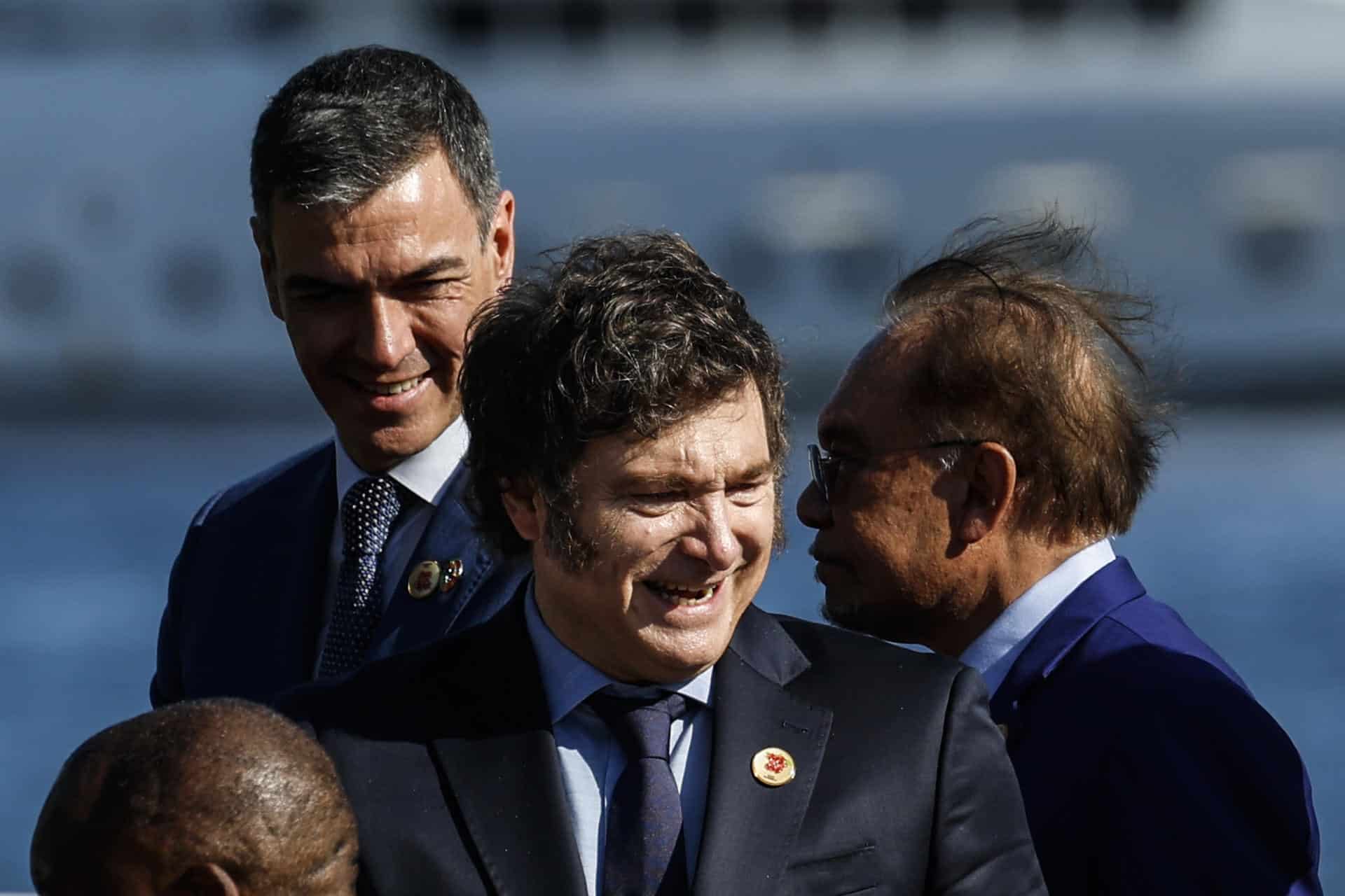 El presidente de Argentina, Javier Milei (c), durante su participación este lunes en la Cumbre del G20 que comenzó en Río de Janeiro (Brasil). EFE/ Antonio Lacerda