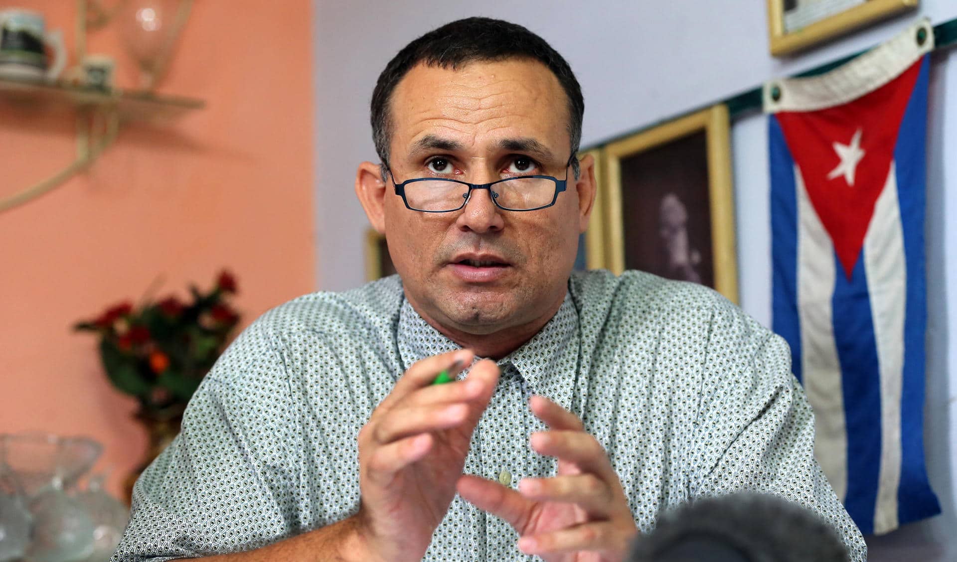 Fotografía de archivo del 12 de mayo de 2016 del opositor cubano José Daniel Ferrer, hablando en una rueda de prensa en La Habana (Cuba). EFE/ Alejandro Ernesto