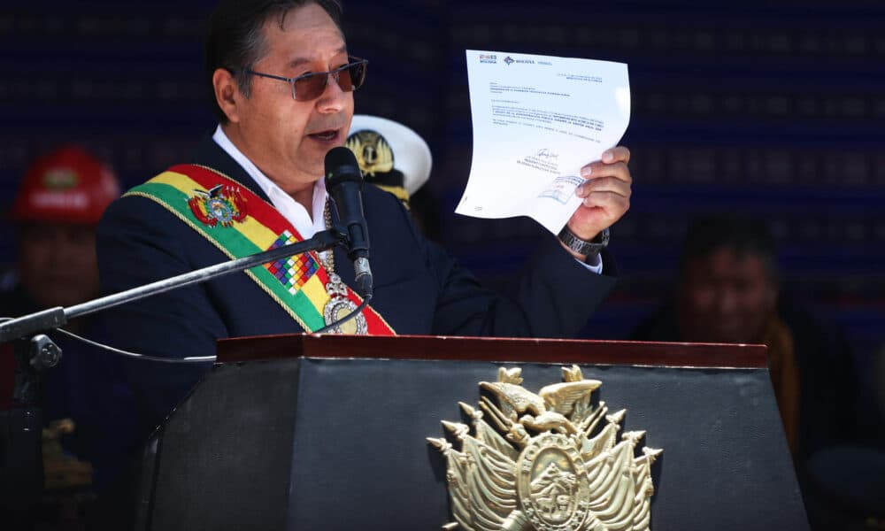 El presidente de Bolivia, Luis Arce, habla durante la presentación de un informe de gestión este viernes en La Paz (Bolivia).EFE/ Luis Gandarillas