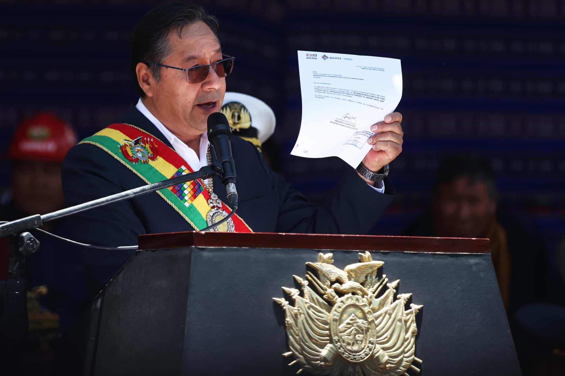 El presidente de Bolivia, Luis Arce, habla durante la presentación de un informe de gestión este viernes en La Paz (Bolivia).EFE/ Luis Gandarillas