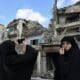 Mujeres chiítas inspeccionan la destrucción en el lugar de un ataque aéreo israelí en el área de Al-Chiyah, en el sur de Beirut, Líbano, 13 de noviembre de 2024. Según el Ministerio de Salud del Líbano, alrededor de 3,300 personas han sido asesinadas y más de 14,200 han resultado heridas en el Líbano desde la escalada de hostilidades entre Israel y Hezbollah. (Líbano, Hizbulá/Hezbolá) EFE/EPA/WAEL HAMZEH