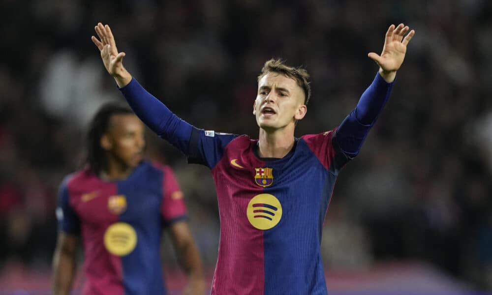 El centrocampista del Barcelona Marc Casadó, durante el partido de la Liga de Campeones que FC Barcelona y Bayern Munich disputado en octubre en el estadio Olímpico Lluis Companys. EFE/Alejandro García/Archivo