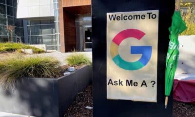 Fotografía de archivo del exterior de la sede de Google en Mountain View (California). EFE/Marc Arcas