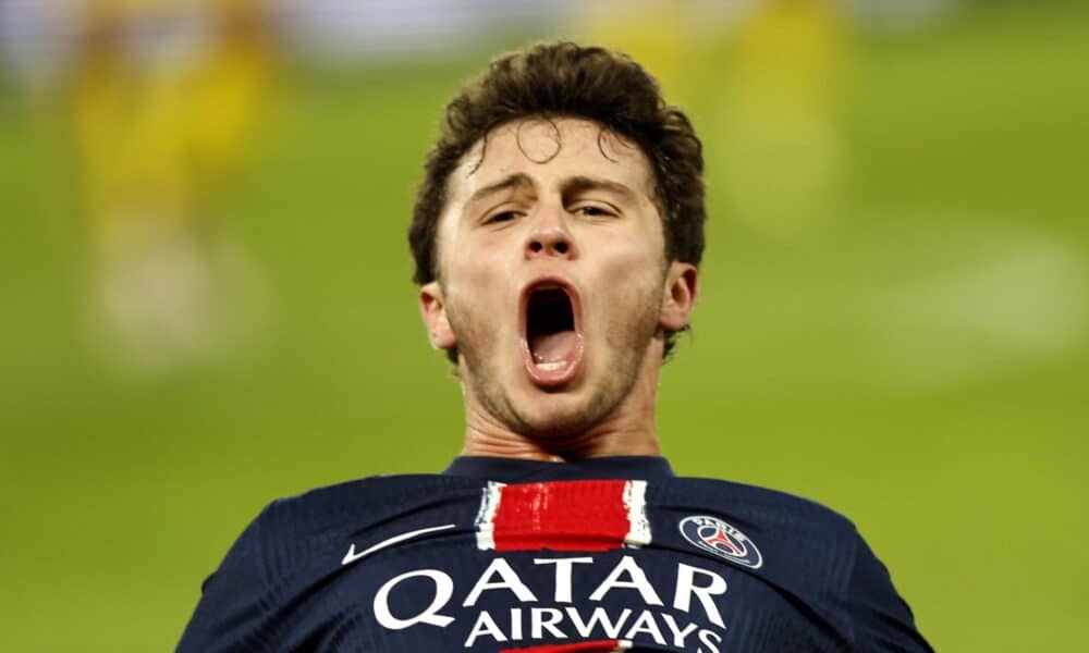 Joao Neves, del Paris Saint Germain celebra el 1-0 durante el partido de la Liga francesa contra el Toulouse FC en Paris EFE/EPA/Mohammed Badra