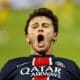 Joao Neves, del Paris Saint Germain celebra el 1-0 durante el partido de la Liga francesa contra el Toulouse FC en Paris EFE/EPA/Mohammed Badra