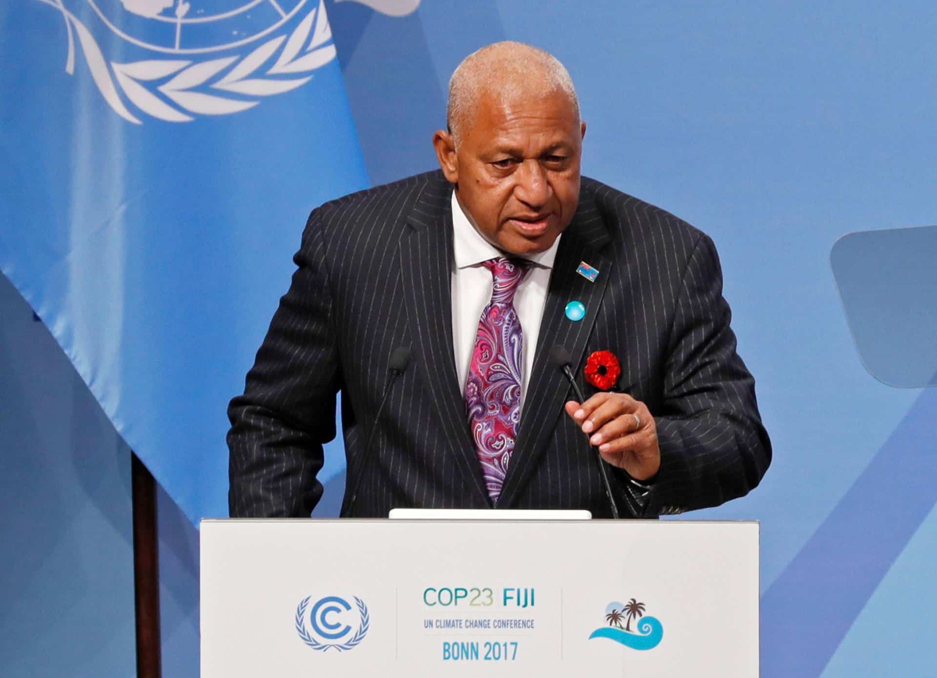 EPA2955. BONN (ALEMANIA), 06/11/2017.- Una imagen de archivo del ex primer ministro de Fiyi, Frank Bainimarama, en la Cumbre del Clima de Bonn (Alemania). EFE/ Ronald Wittek