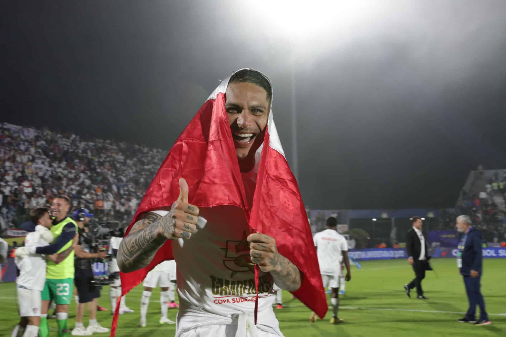 Fotografía de archivo del futbolista peruano Paolo Guerrero. EFE/ Raúl Martínez