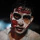 Un hombre participa en el festival de La Calabiuza, este viernes en Tonacatepeque (El Salvador). EFE/ Rodrigo Sura