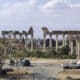 - Las ruinas grecorromanas de Baalbek, en el este del Líbano y patrimonio de la humanidad por la Unesco, vistas hoy después de que Israel intensificara en los últimos días sus bombardeos contra la ciudad y sus alrededores. Conocida como la Ciudad del Sol, la histórica Baalbek, en el este del Líbano, recibió esta semana su primera orden de evacuación total por parte de Israel, que ha intensificado sus bombardeos contra la zona, amenazando unos de los vestigios romanos mejor conservados del mundo. EFE/Noemí Jabois