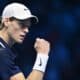 El tenista italiano Jannik Sinner en acción ante el noruego Casper Ruud, durante la segunda semifinal del ATP Finals de Turín, Italia. EFE/EPA/Alessandro Di Marco