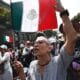 Trabajadores judiciales protestan este martes frente a la Suprema Corte de Justicia Nacional (SCJN), en la Ciudad de México (México). . EFE/Sáshenka Gutiérrez