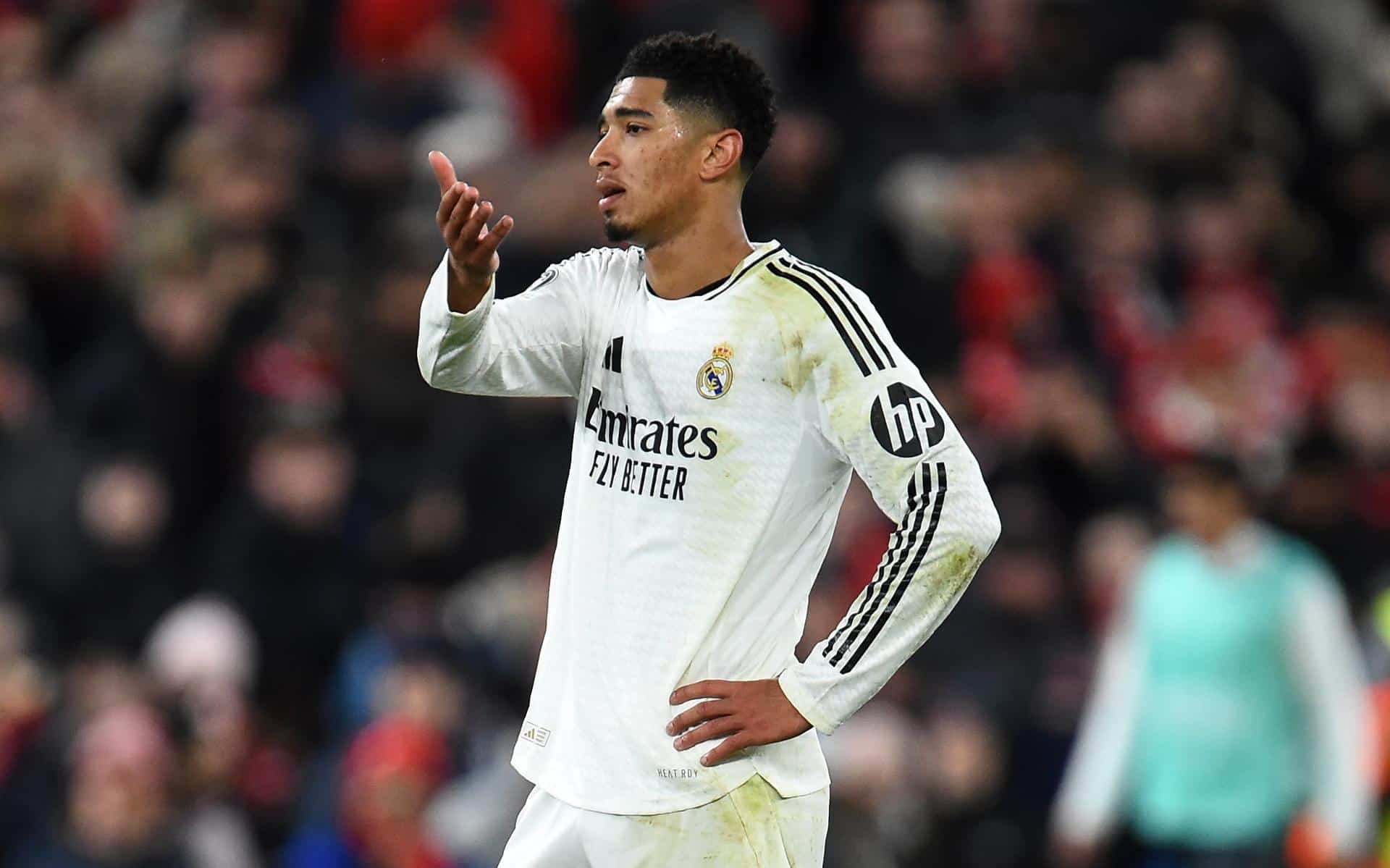 Jude Bellingham se lamenta durante el partido de la quinta jornada de la UEFA Champions League entre Liverpool y Real Madrid en Liverpool, Reino Unido. EFE/EPA/PETER POWELL