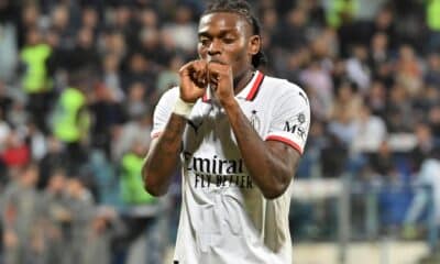 El delantero portugués del Milan Rafael Leao gesticula durante el partido de la SeriA que han jugado Cagliari Calcio y AC Milan, yn Cagliari, Italia. EFE/EPA/FABIO MURRU