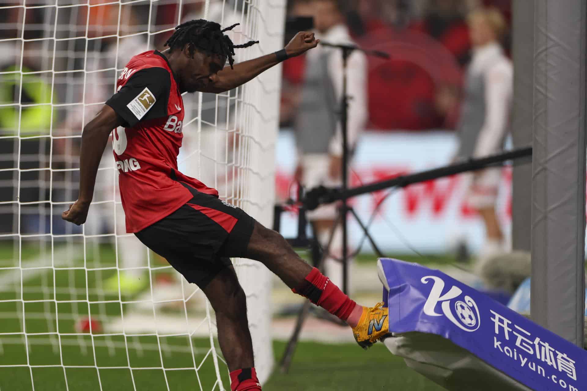 Frimpong, en un momento del partido. EFE/EPA/CHRISTOPHER NEUNDORF.