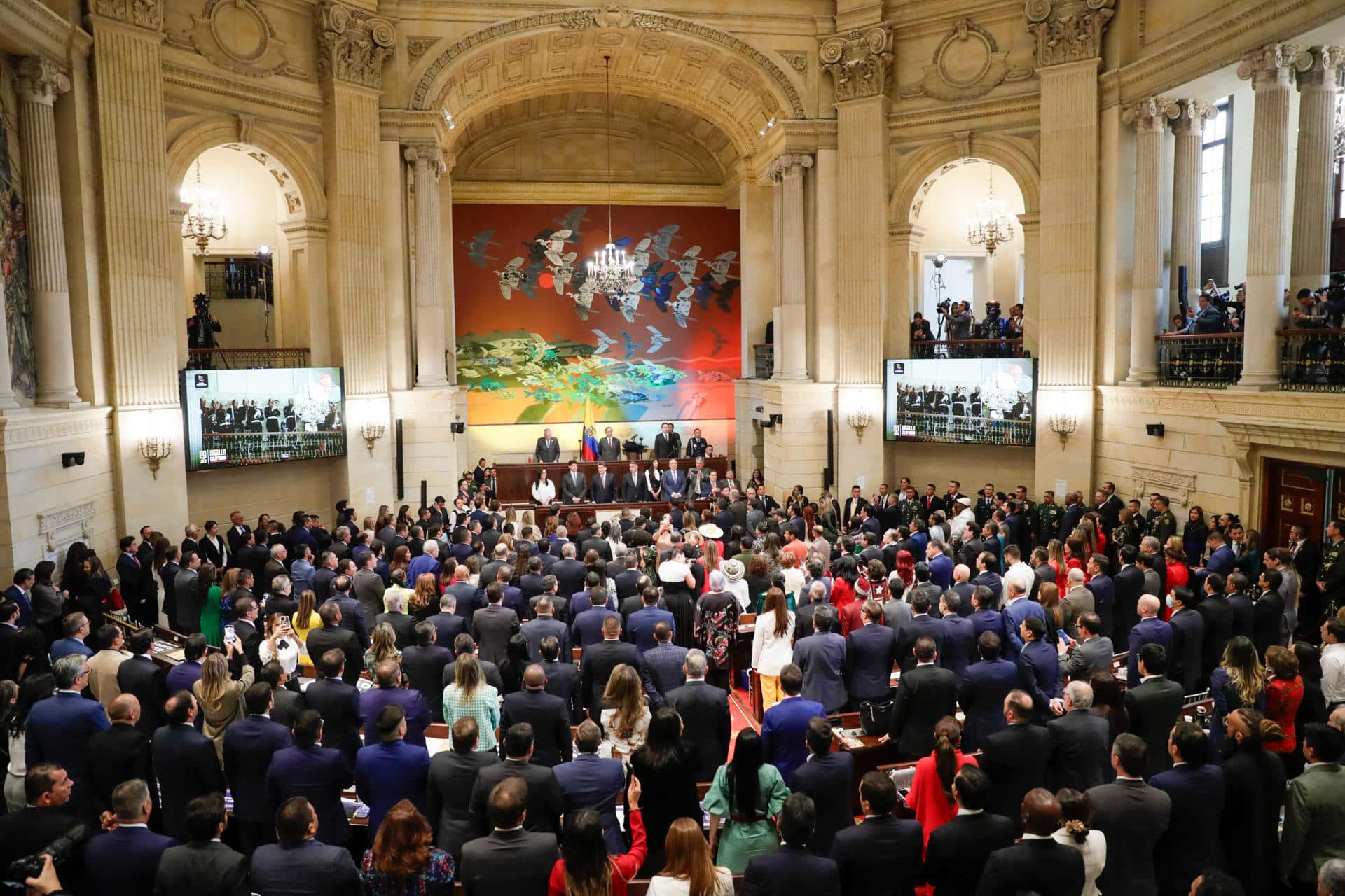 Fotografía de archivodel Congreso en Bogotá (Colombia). EFE/Carlos Ortega